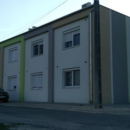 קלוצ'ה River Side Apartman מראה חיצוני תמונה