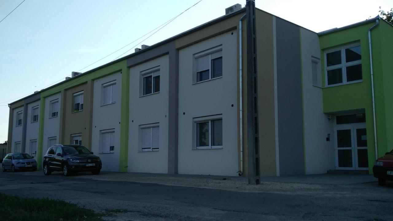 קלוצ'ה River Side Apartman מראה חיצוני תמונה